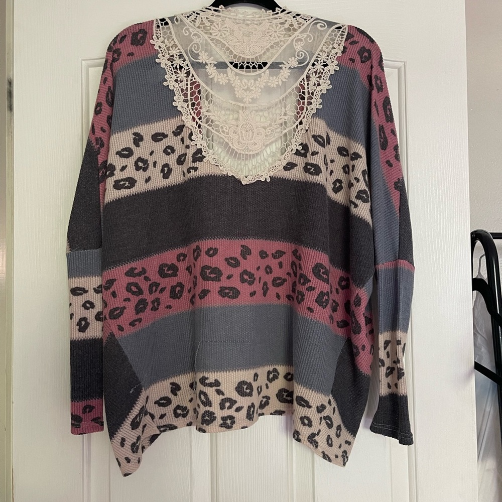 Cheetah lace cardigan - Picture 1 of 7